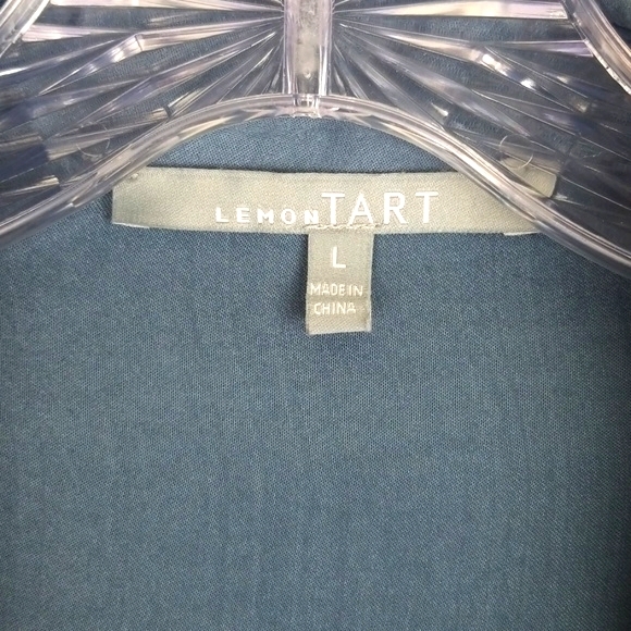 Lemon Tart Satin Button Up Blouse Large - Picture 3 of 6